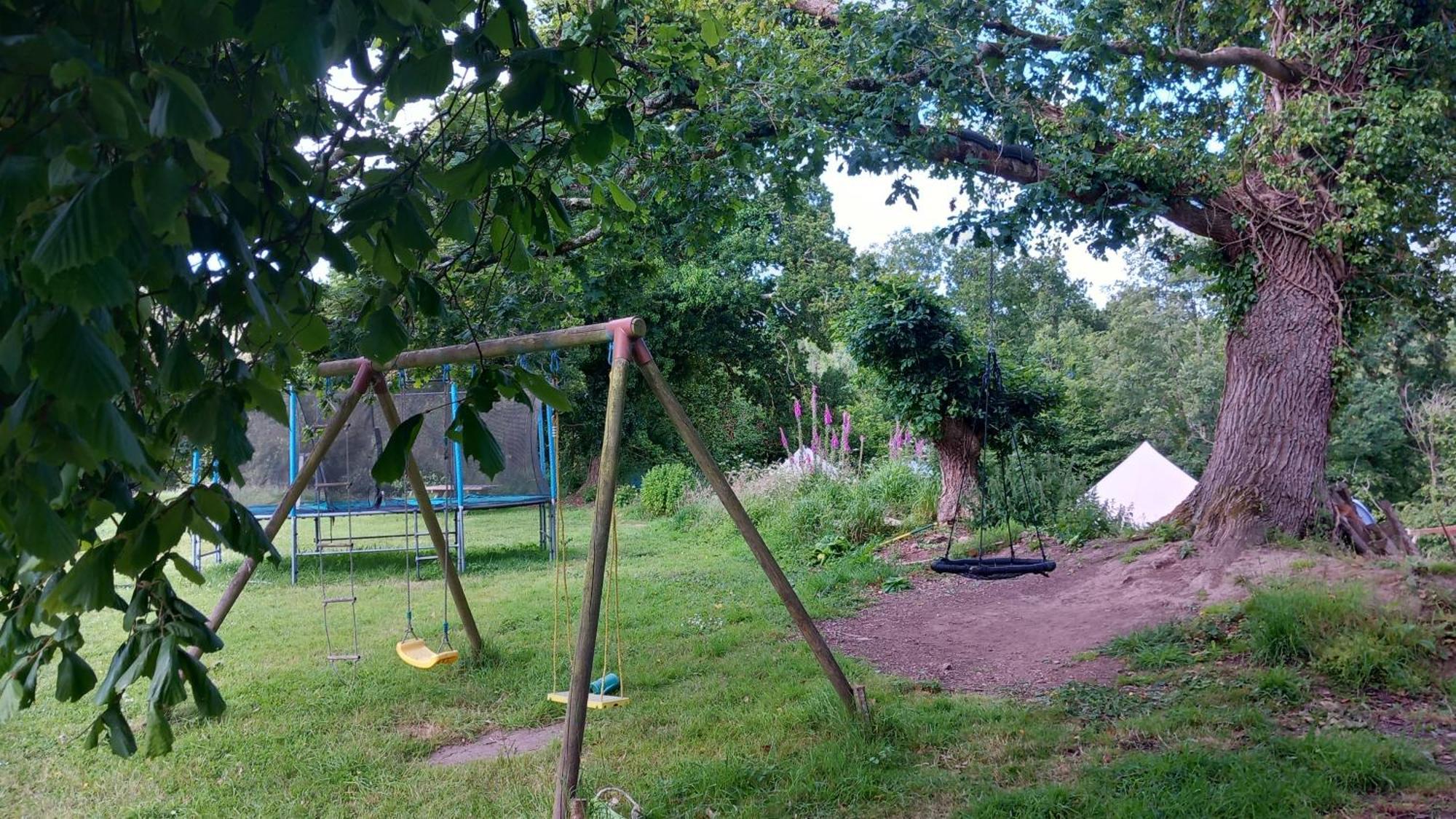 Tente Insolite En Pleine Nature Treduder Exteriör bild